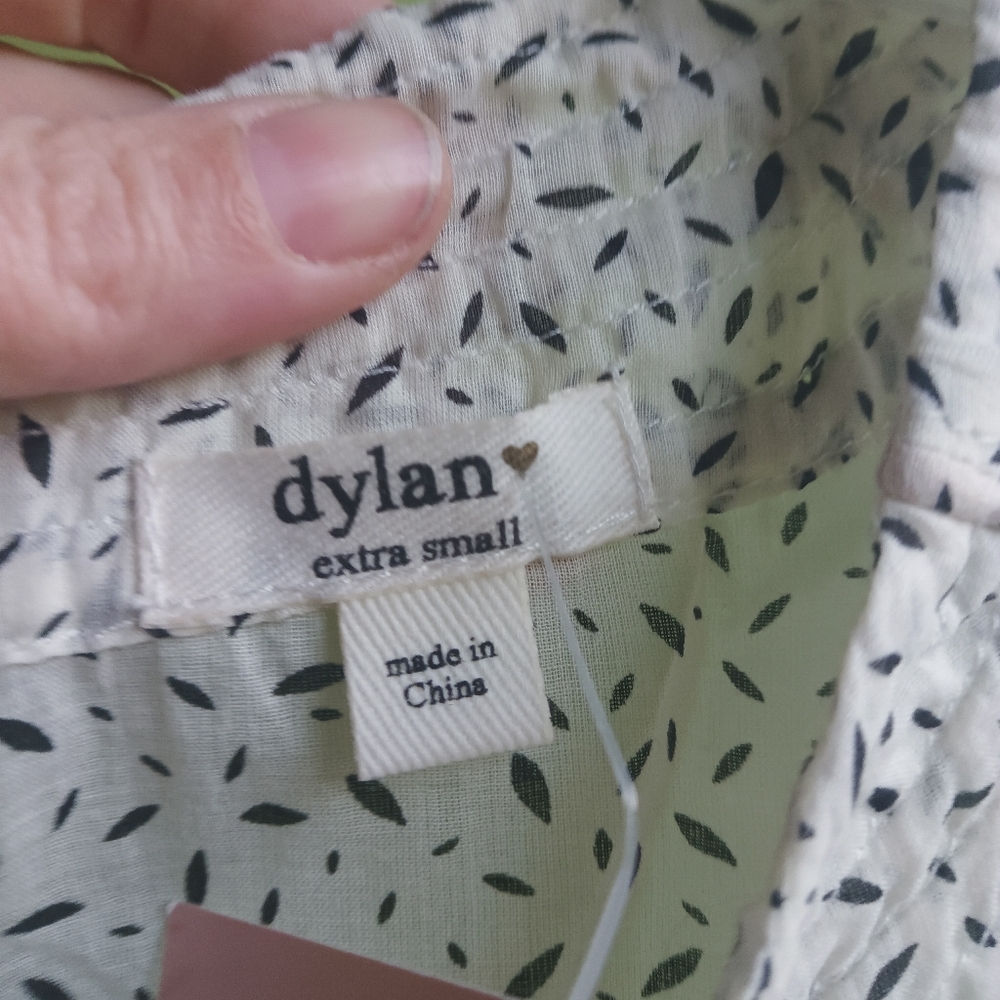Dylan Sleeveless Tie-Front Printed Top - Picture 8 of 14